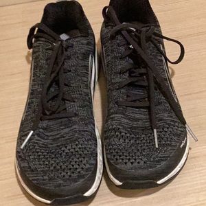 Altra “Ego” running shoes.